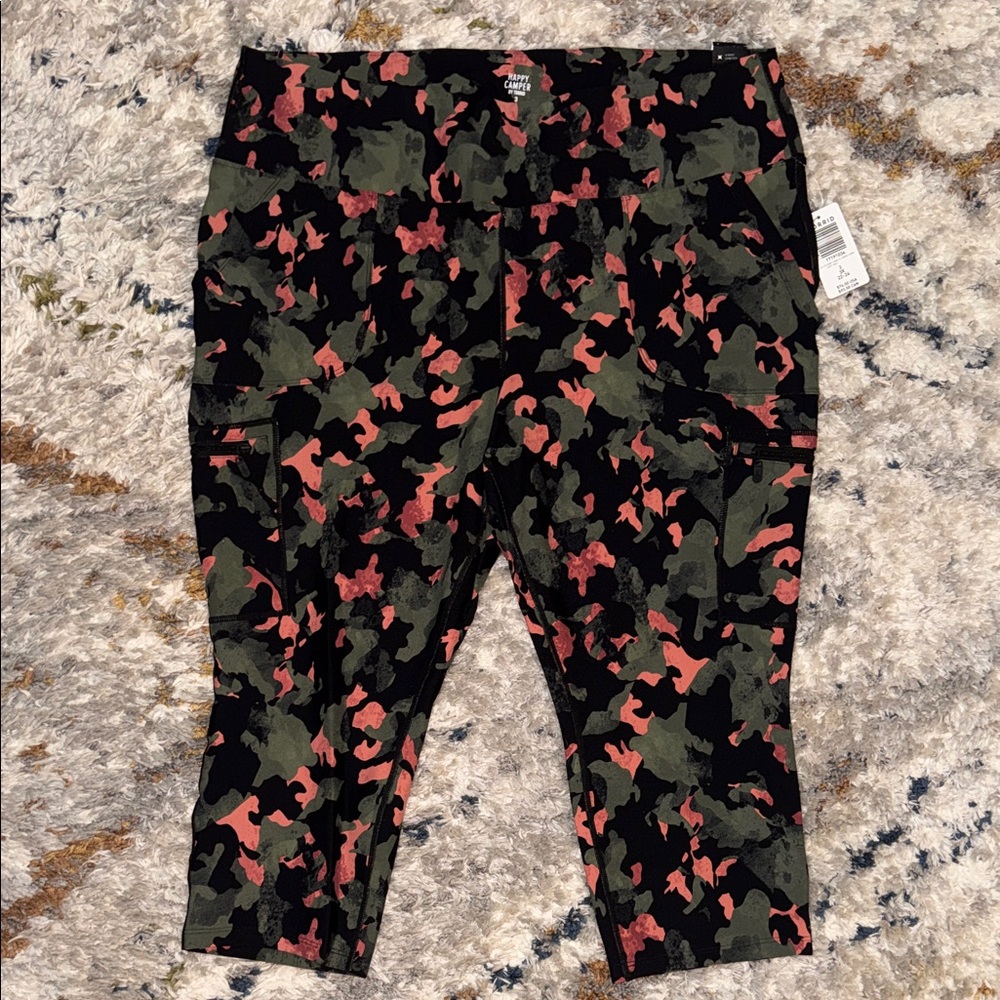 *NWT Torrid Happy Camper Performance Core Capri Active Leggings w/Cargo Pockets
